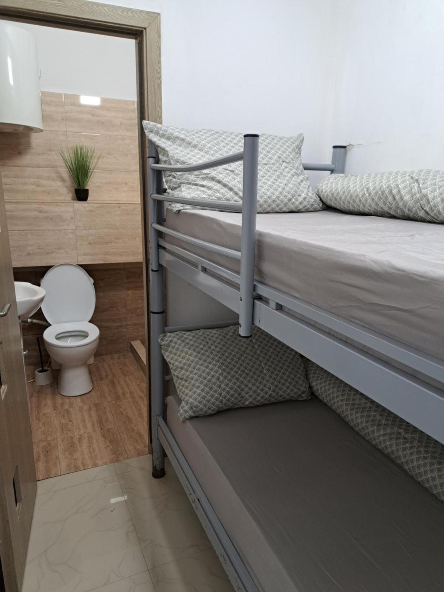 Regim Hotelier Pietonala Oradea Pokoj fotografie